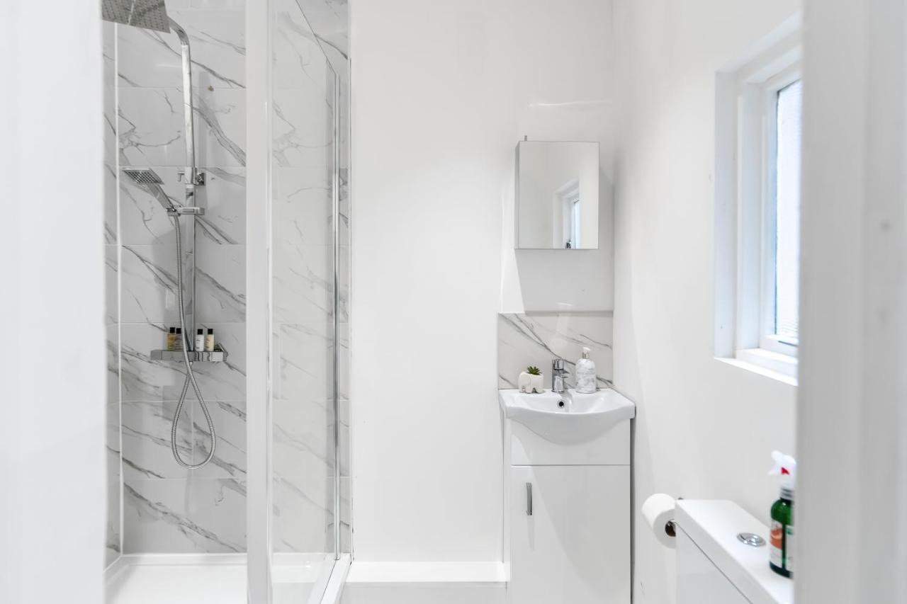 Livestay-Modern Studio Rooms In Zone 2 Londra Esterno foto