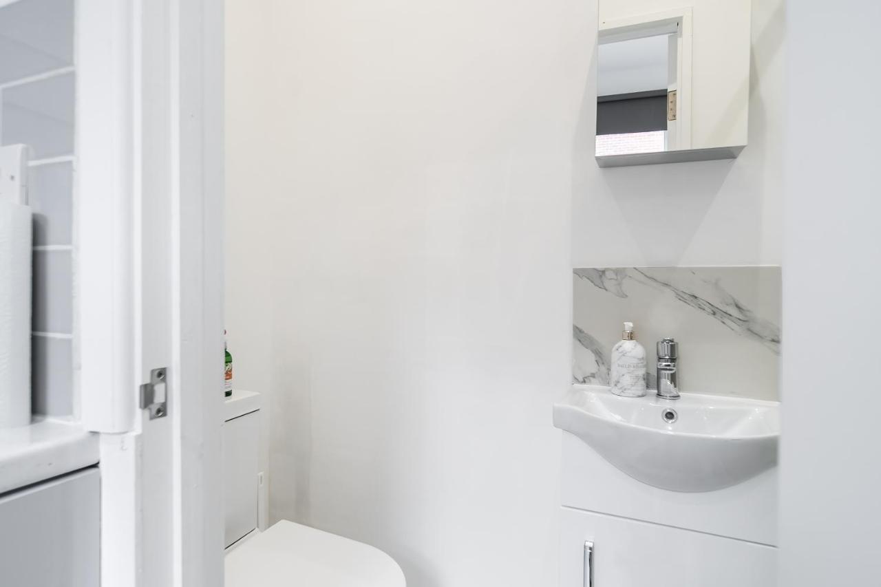 Livestay-Modern Studio Rooms In Zone 2 Londra Esterno foto