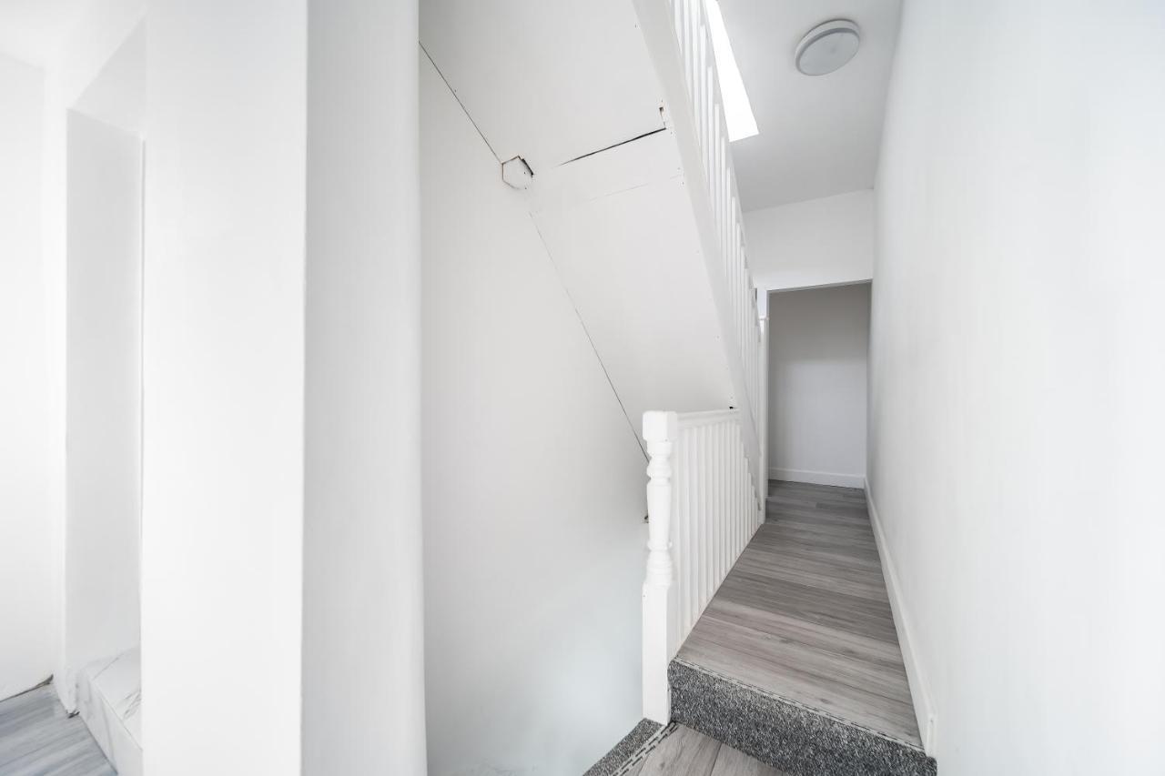 Livestay-Modern Studio Rooms In Zone 2 Londra Esterno foto